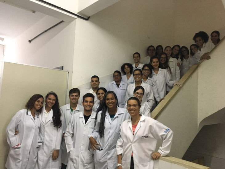 Alunos da Universidade Federal da Bahia visitam Laboratório de Sanidade Animal da ADAB